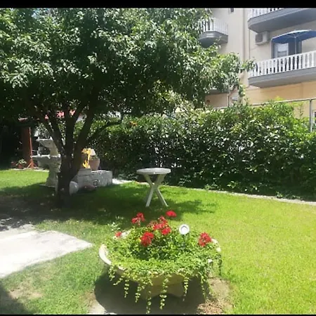 アパートホテル Niki Olympiakí Aktí